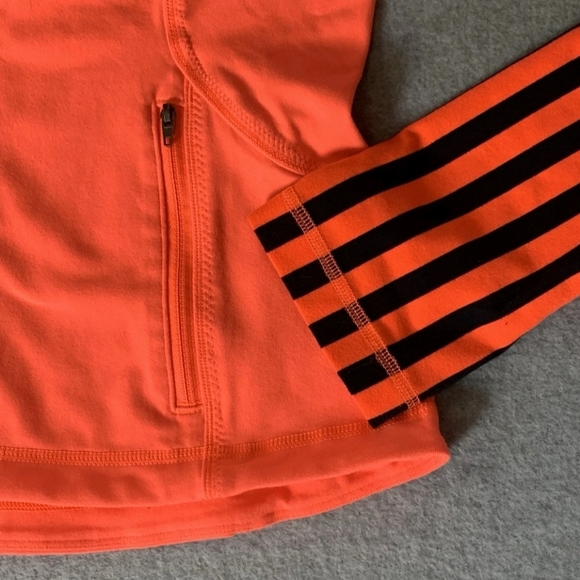 Lululemon Forme Active Jacket Orange Navy Striped Blue Size 6 Gym TN Vols Workou - Picture 10 of 12